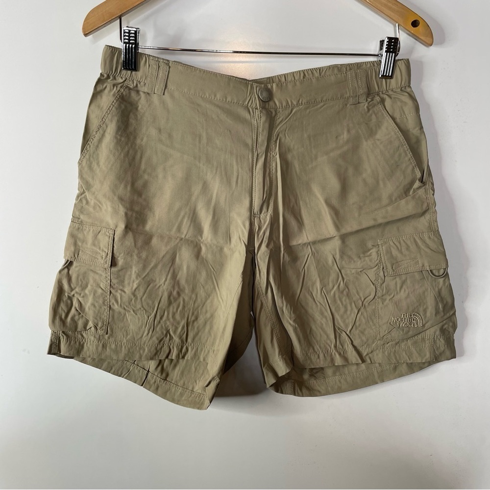 The North Face Womenβs Hiking Shorts Size 6 Longβ
